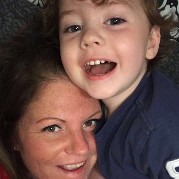 Meet your Posher, Jennifer - Picture 6 of 8